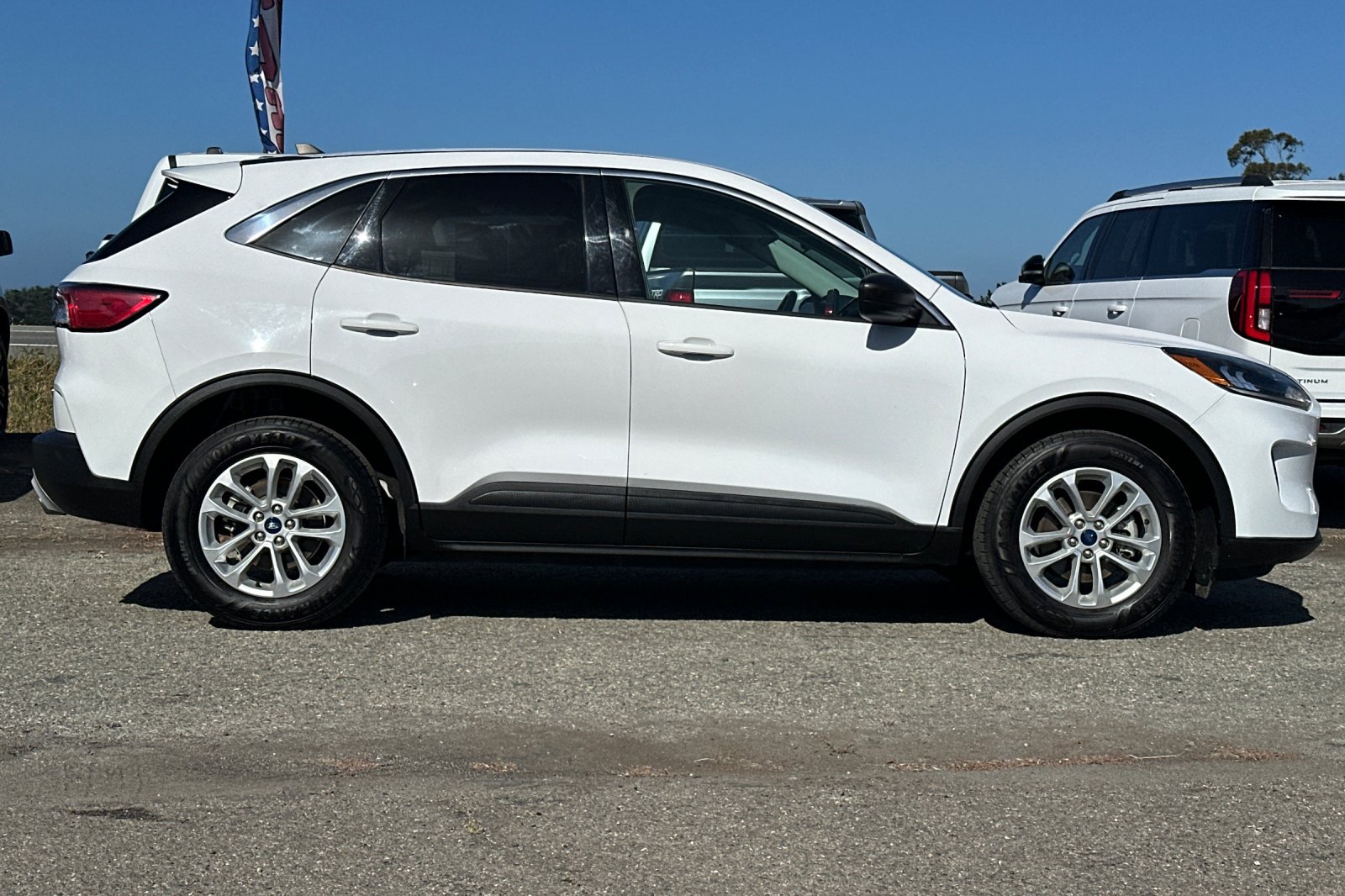 Used 2022 Ford Escape SE w/ Convenience Package AWD/4WD image 6