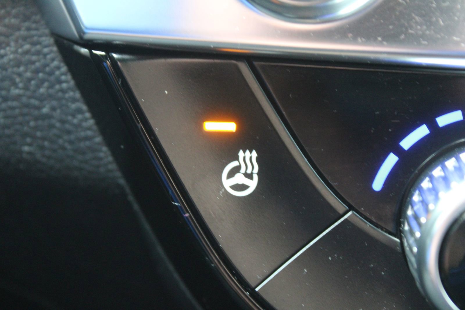 Used 2022 Kia Telluride SX w/ SX Prestige Package image 49