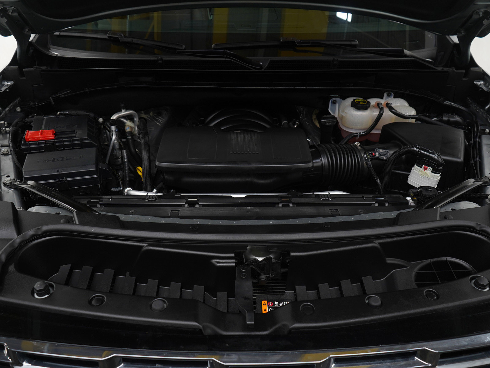 Used 2025 GMC Yukon Denali Ultimate w/ LPO, Floor Liner Package image 35