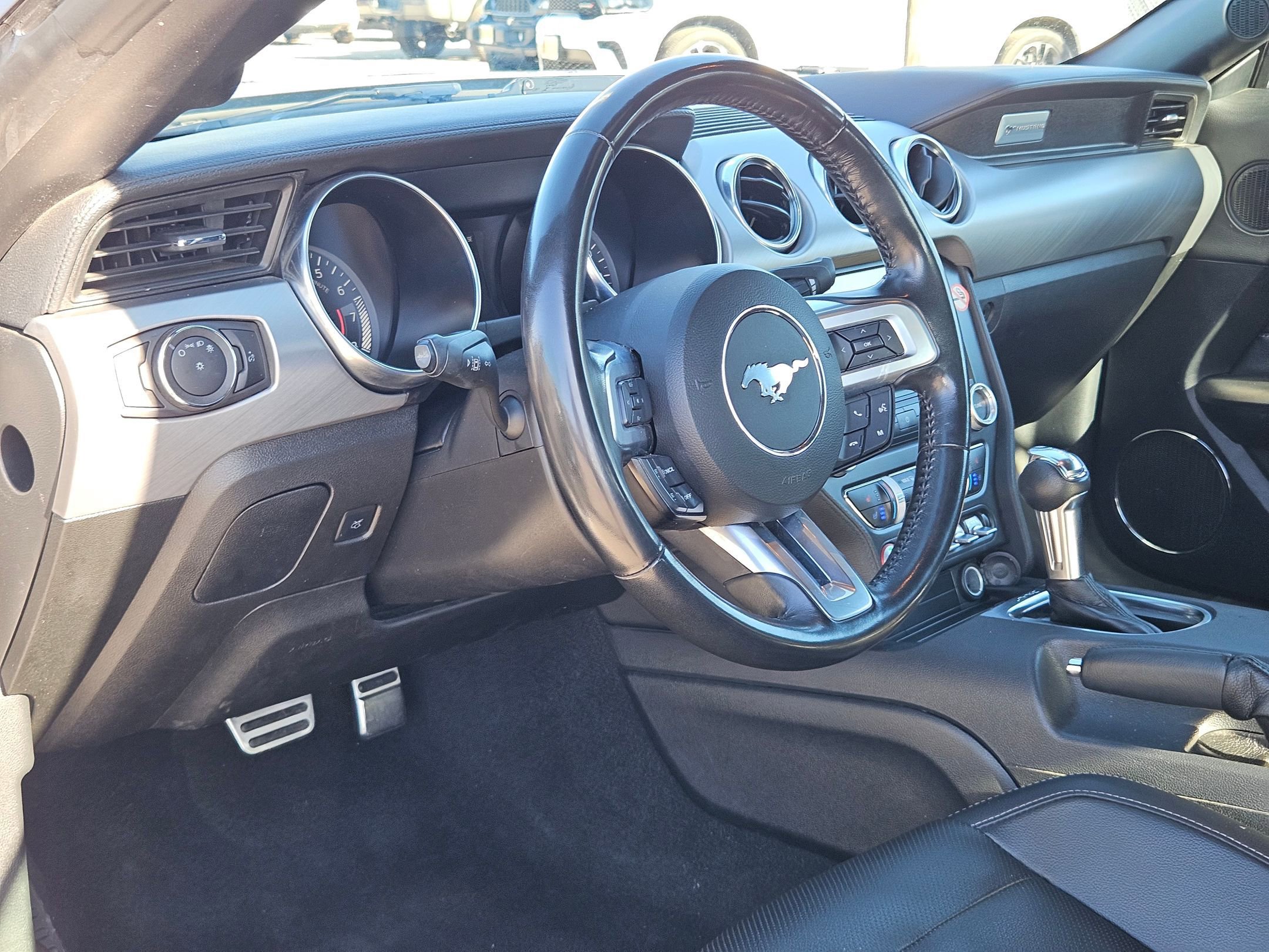 Used 2023 Ford Mustang Premium image 10