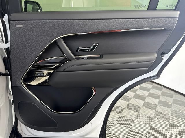 New 2026 Land Rover Range Rover Sport Dynamic SE AWD/4WD image 19