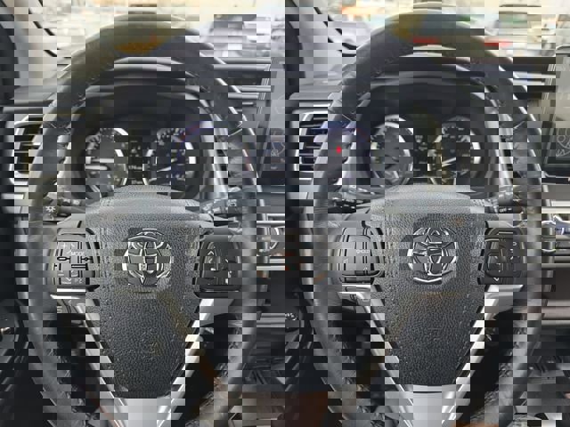 Used 2015 Toyota Highlander XLE image 22