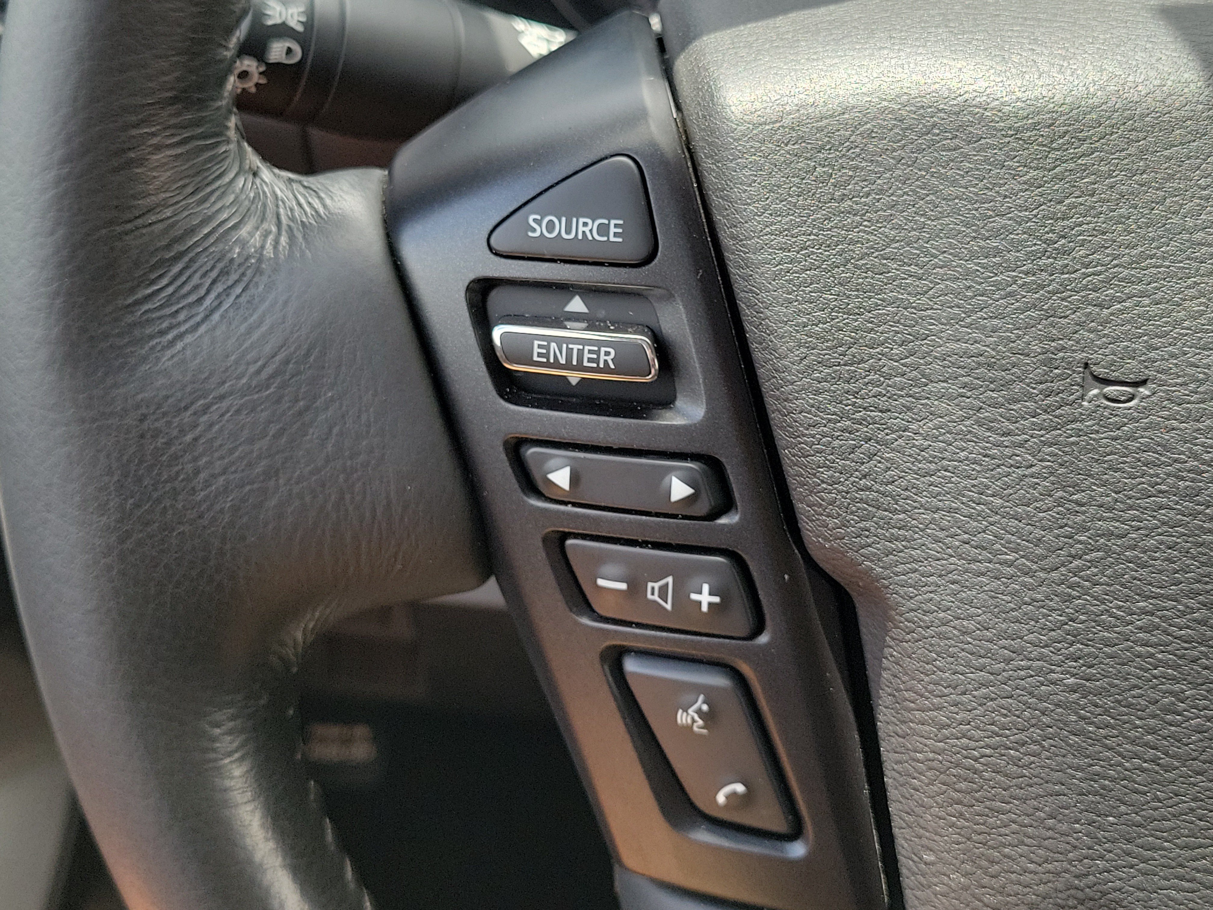Used 2024 Nissan Frontier SL w/ Technology Package RWD image 26