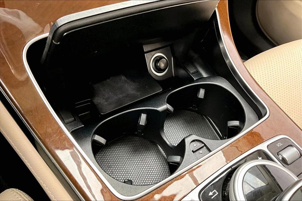 Used 2017 Mercedes-Benz GLC 300 4MATIC image 32