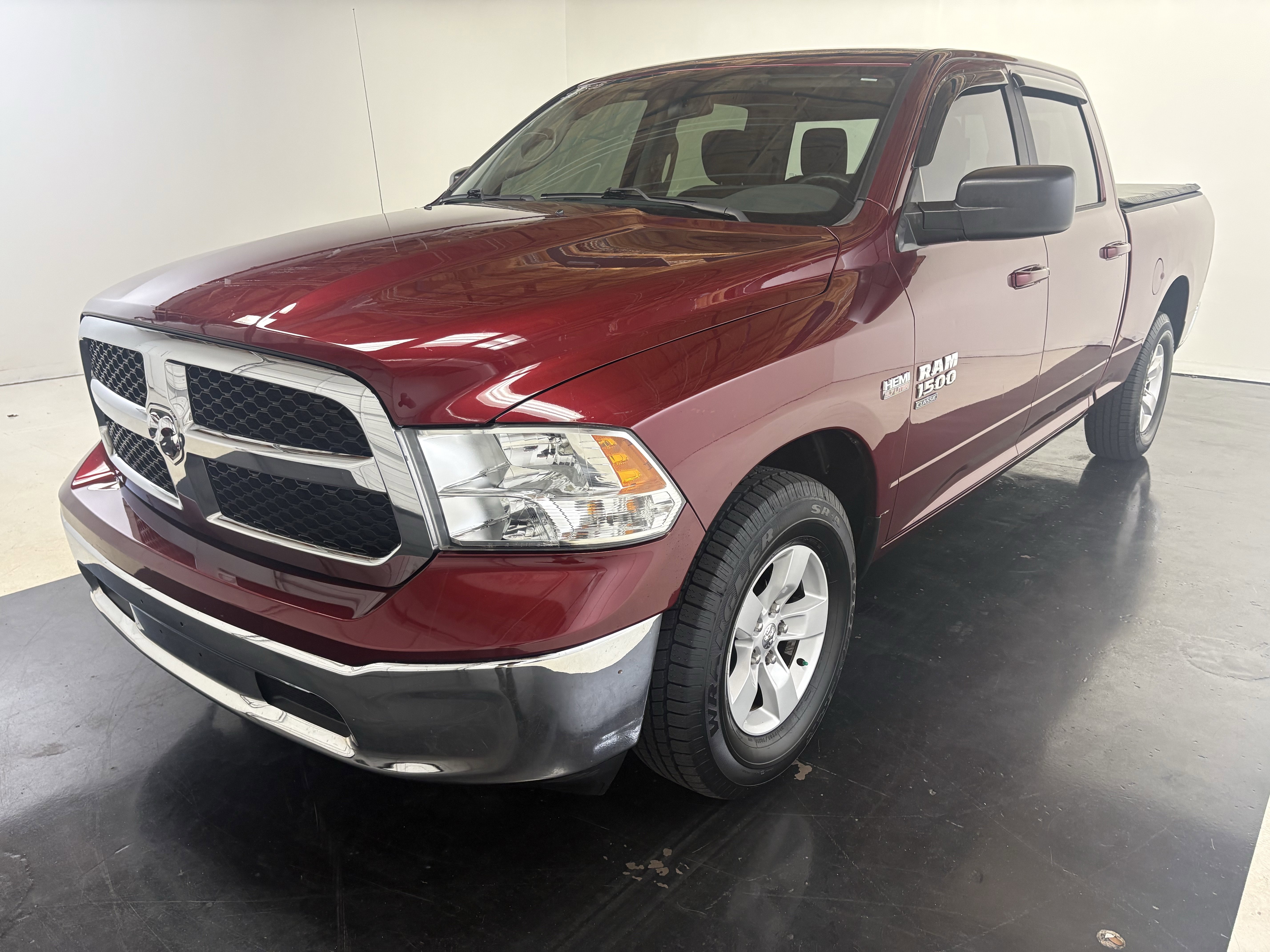 Used 2019 RAM 1500 Classic SLT image 3