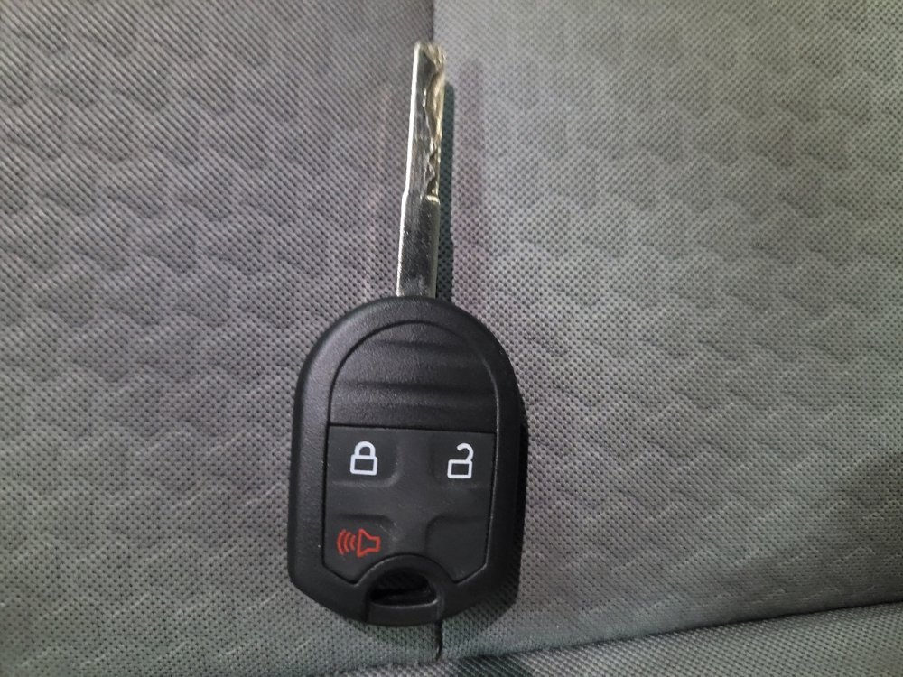 Used 2017 Ford Escape SE w/ Equipment Group 201A FWD image 32
