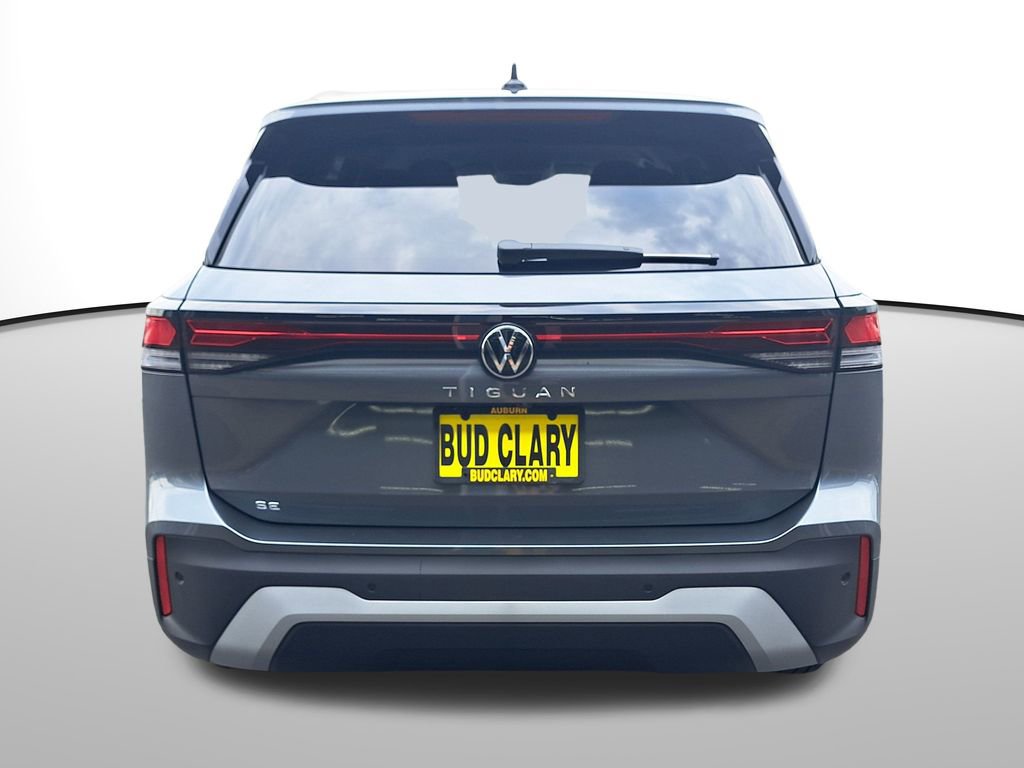 New 2025 Volkswagen Tiguan SE image 7
