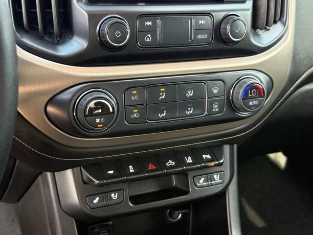 Used 2022 GMC Canyon Denali RWD image 17
