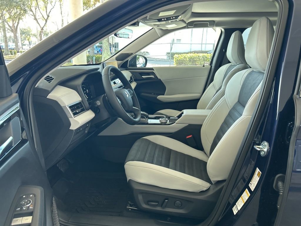 New 2026 Mitsubishi Outlander SE image 5