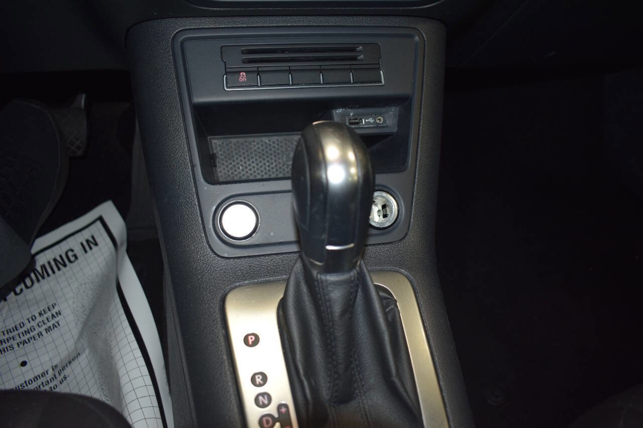 Used 2016 Volkswagen Tiguan SE image 31