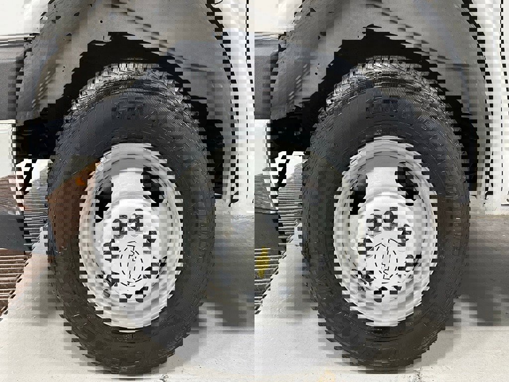 Used 2022 Chevrolet Express 3500 w/ Power Convenience Package image 46