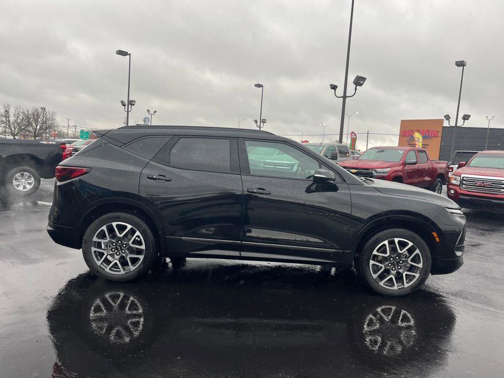 Used 2025 Chevrolet Blazer RS FWD image 6