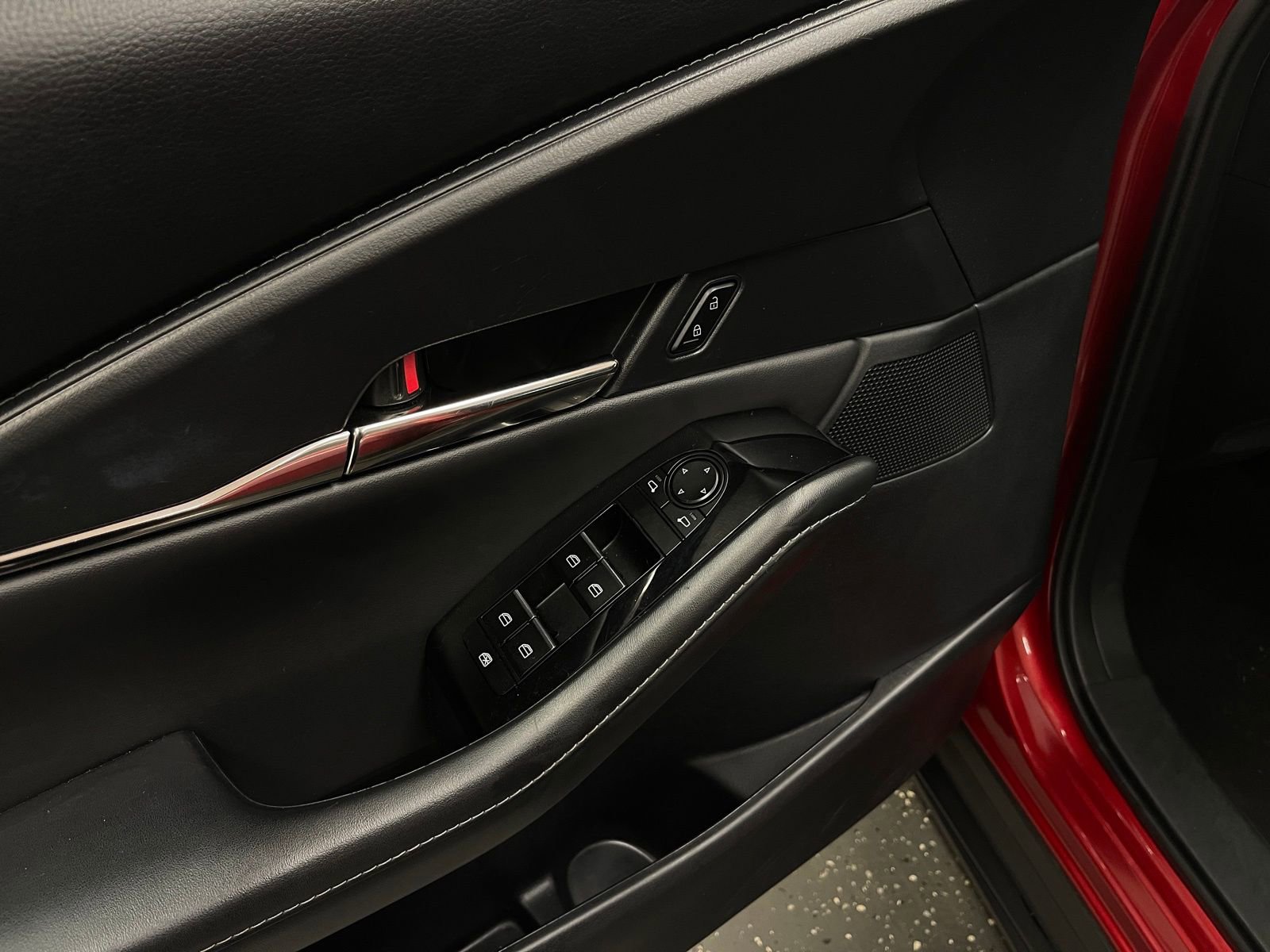 Used 2024 MAZDA CX-30 AWD 2.5 S w/ Preferred Package image 10