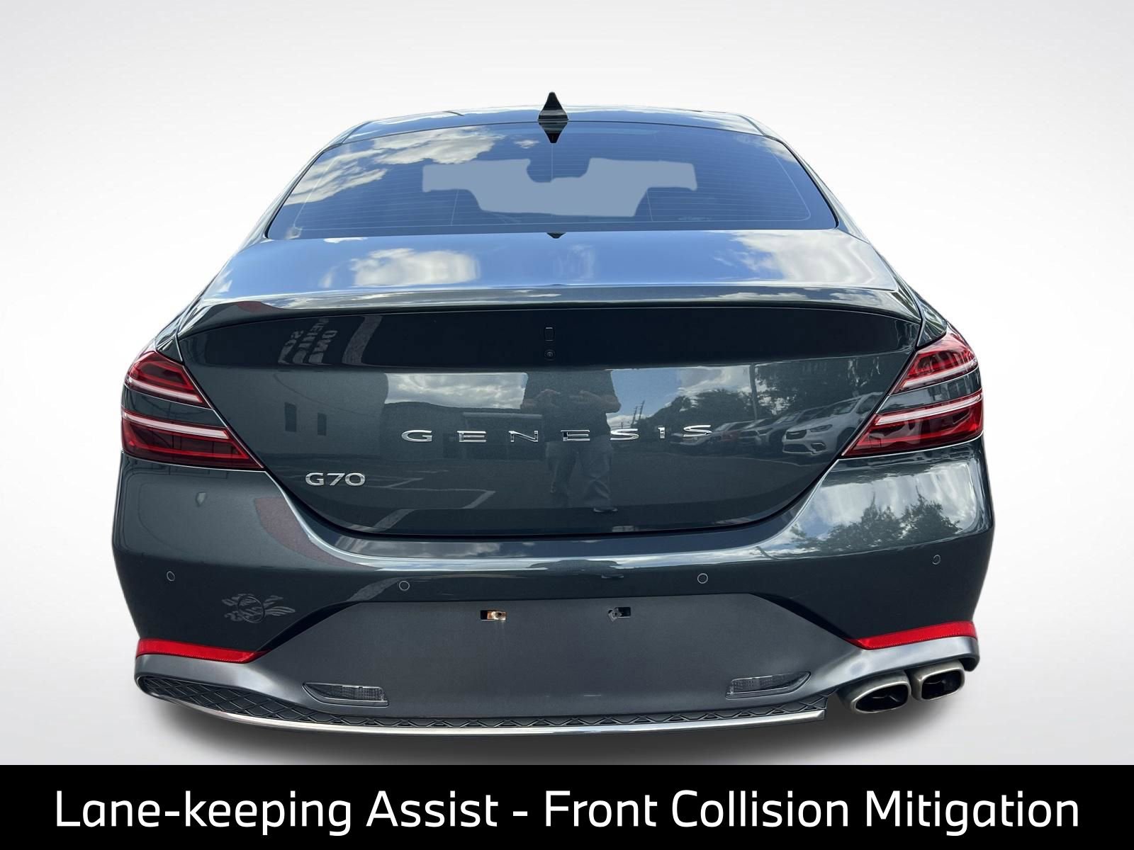 Used 2023 Genesis G70 2.0T w/ Sport Prestige Package RWD image 9