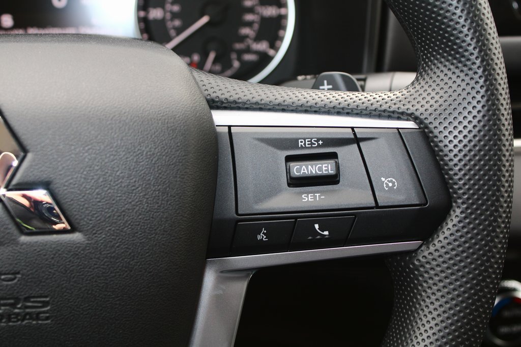 New 2026 Mitsubishi Outlander ES image 15