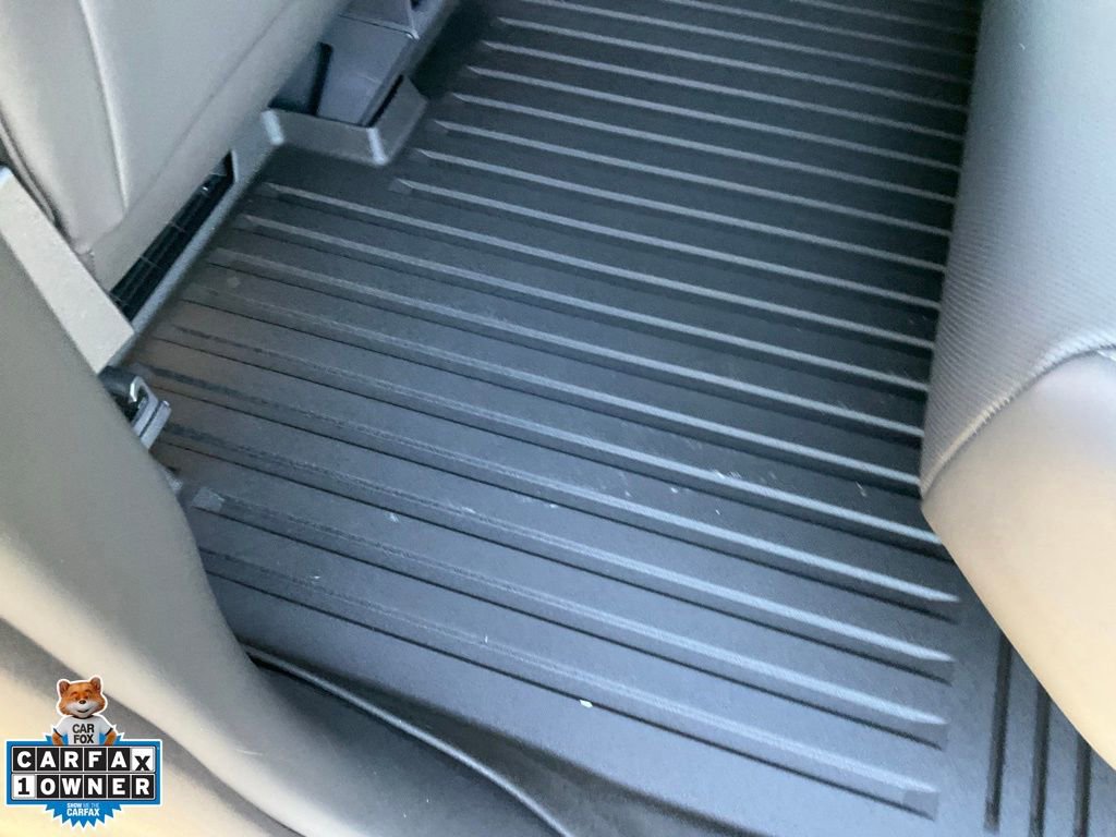 Used 2024 Tesla Cybertruck AWD Crew Cab image 28