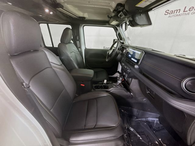 New 2025 Jeep Gladiator Sport image 23
