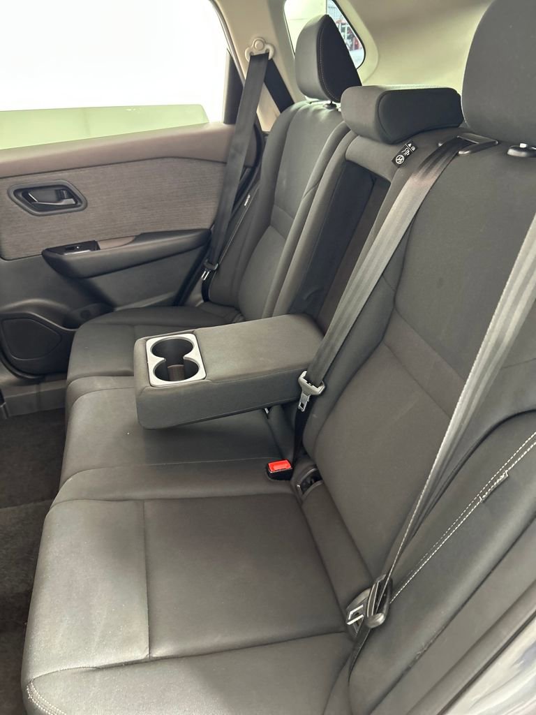 Used 2023 Nissan Rogue S image 16