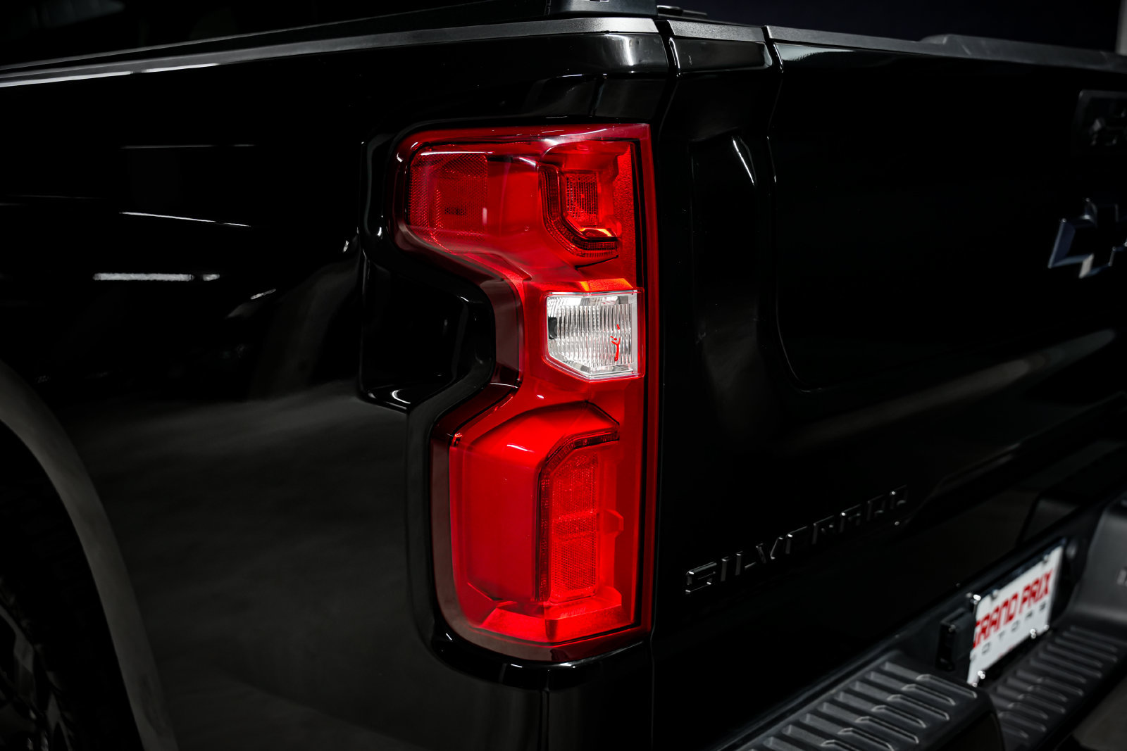 Used 2024 Chevrolet Silverado 1500 High Country w/ Midnight Edition AWD/4WD image 41