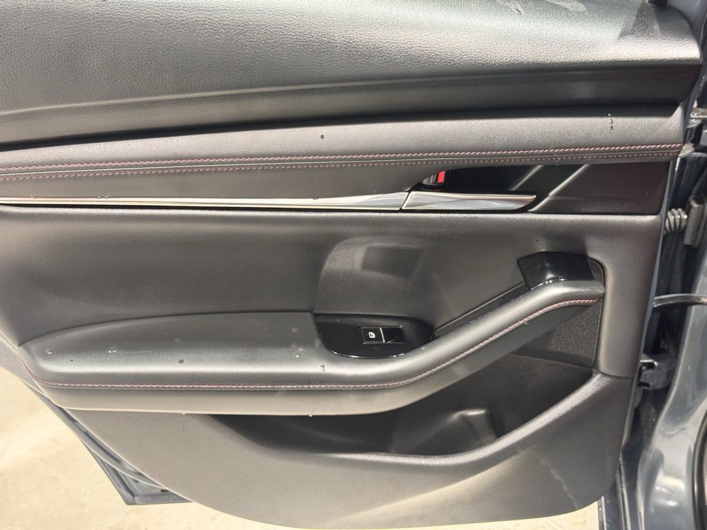 Used 2023 MAZDA MAZDA3 s image 24