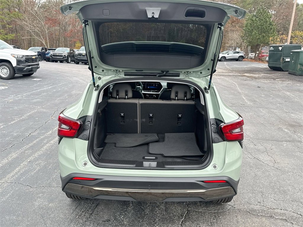 Used 2025 Chevrolet Trax ACTIV w/ Driver Confidence Package image 26