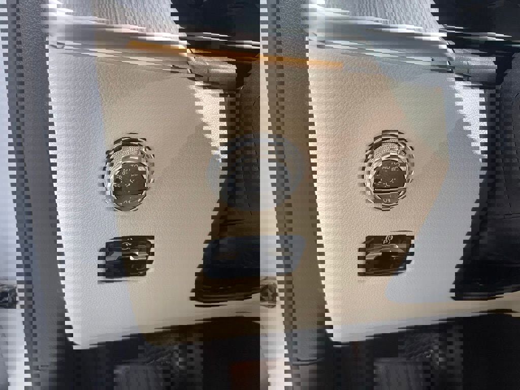 Certified 2026 Mercedes-Benz GLC 300 4MATIC image 18