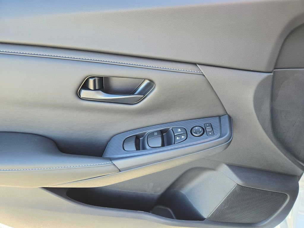 New 2025 Nissan Sentra S image 9