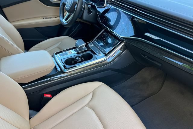 Used 2023 Audi Q8 Premium Plus w/ Premium Plus Package AWD/4WD image 18