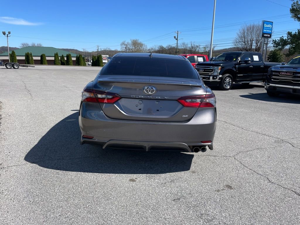 Used 2024 Toyota Camry SE w/ Convenience Package image 7