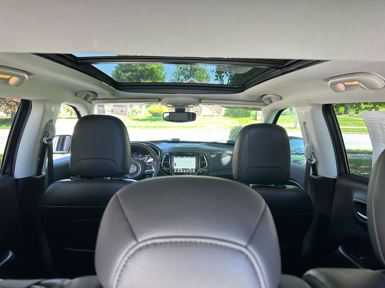 Used 2018 Jeep Compass Latitude w/ Popular Equipment Group AWD/4WD image 29