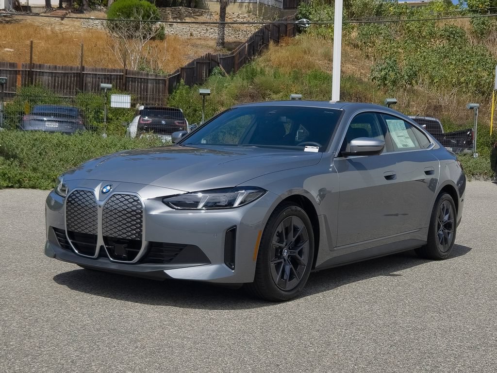 New 2026 BMW i4 eDrive40 w/ Parking Assistance Package RWD image 2