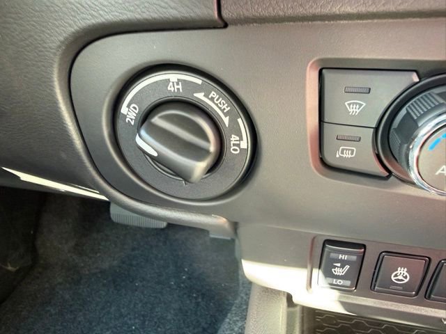 New 2026 Nissan Frontier SV w/ SV Convenience Package image 28