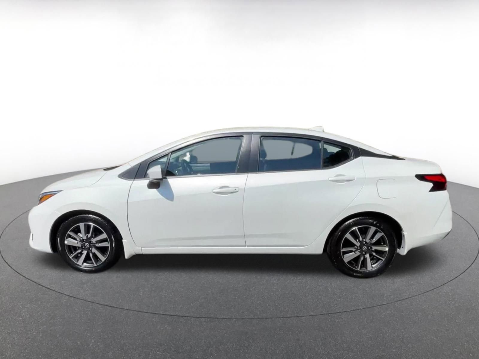 Used 2025 Nissan Versa SV w/ Trunk Package image 9