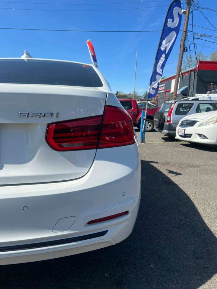 Used 2017 BMW 330i Sedan image 9