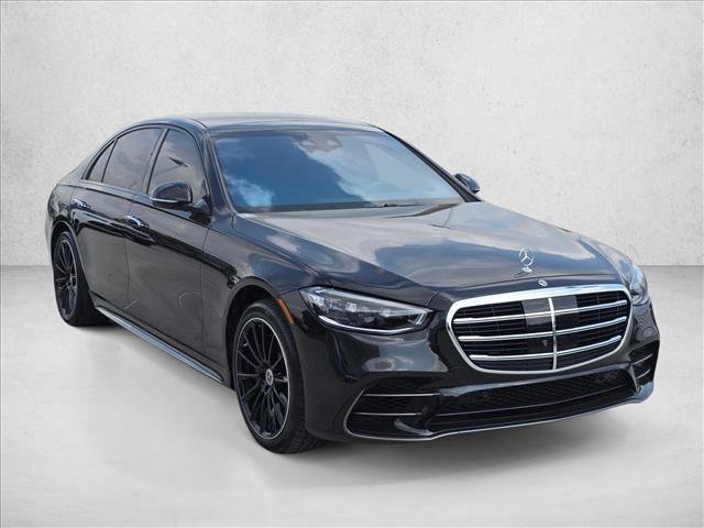 Used 2025 Mercedes-Benz S 580 4MATIC Sedan image 3