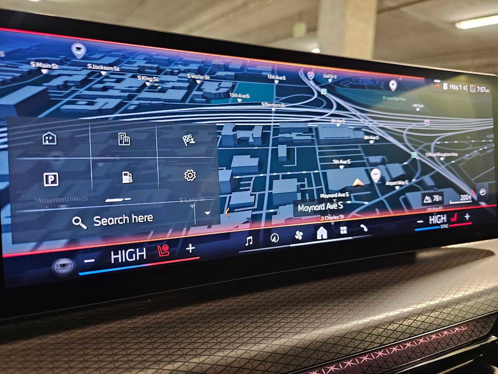 Used 2025 BMW 330i xDrive 330i xDrive w/ Premium Package image 16