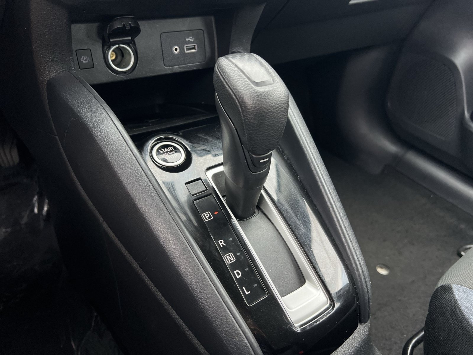 Used 2024 Nissan Versa SV FWD image 21