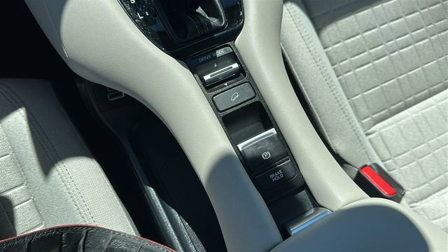 Used 2023 Honda HR-V LX image 18