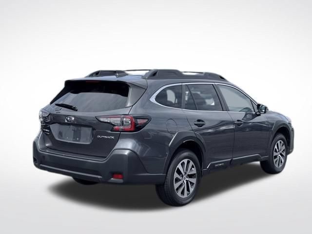 Used 2023 Subaru Outback Premium AWD/4WD image 6