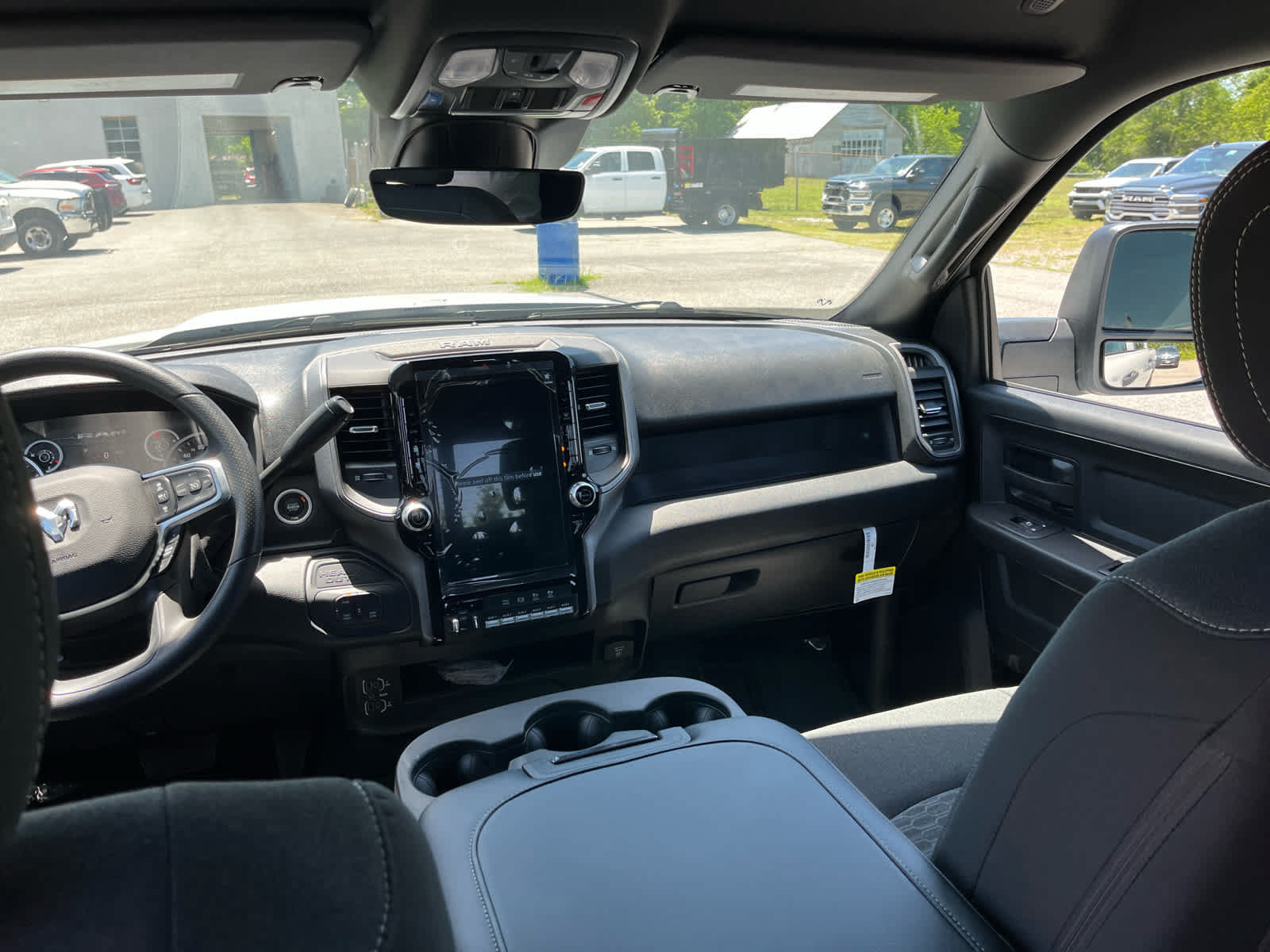 New 2026 RAM 3500 Tradesman AWD/4WD image 27