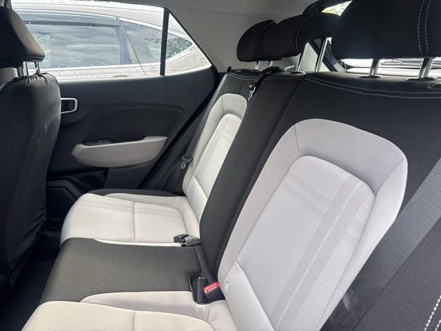 Used 2025 Hyundai Venue SEL FWD image 10