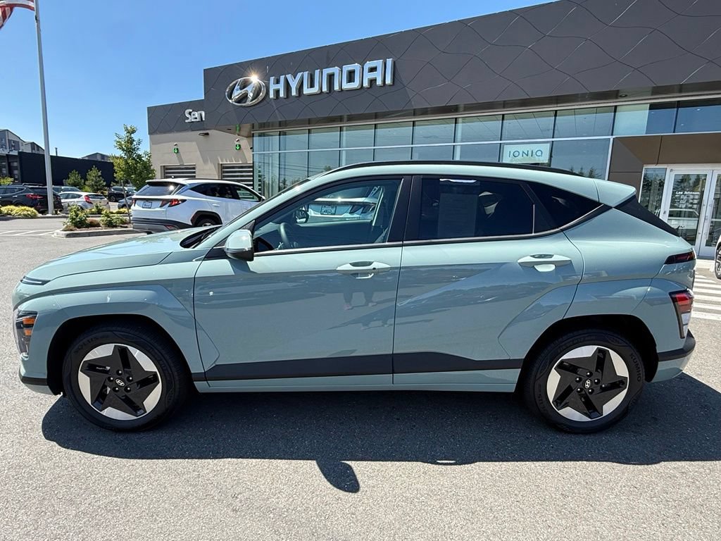 Certified 2025 Hyundai Kona SEL FWD image 2
