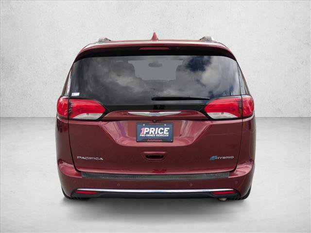 Used 2018 Chrysler Pacifica Touring-L image 7