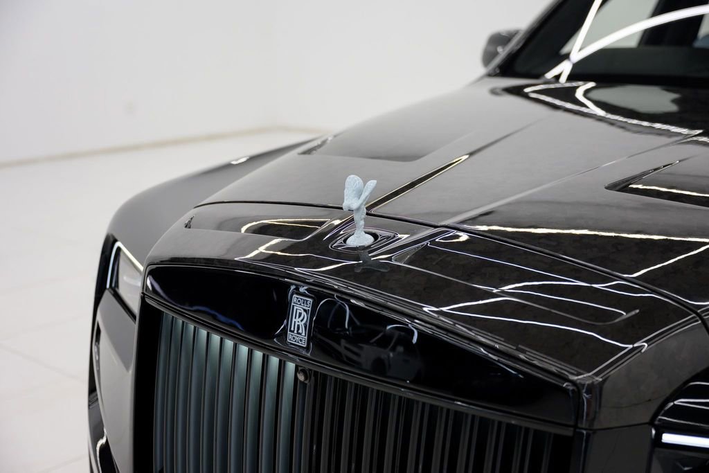 Used 2025 Rolls-Royce Cullinan AWD/4WD image 13