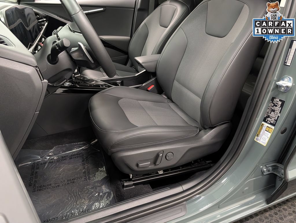 Certified 2025 Kia Niro EX Touring FWD image 12
