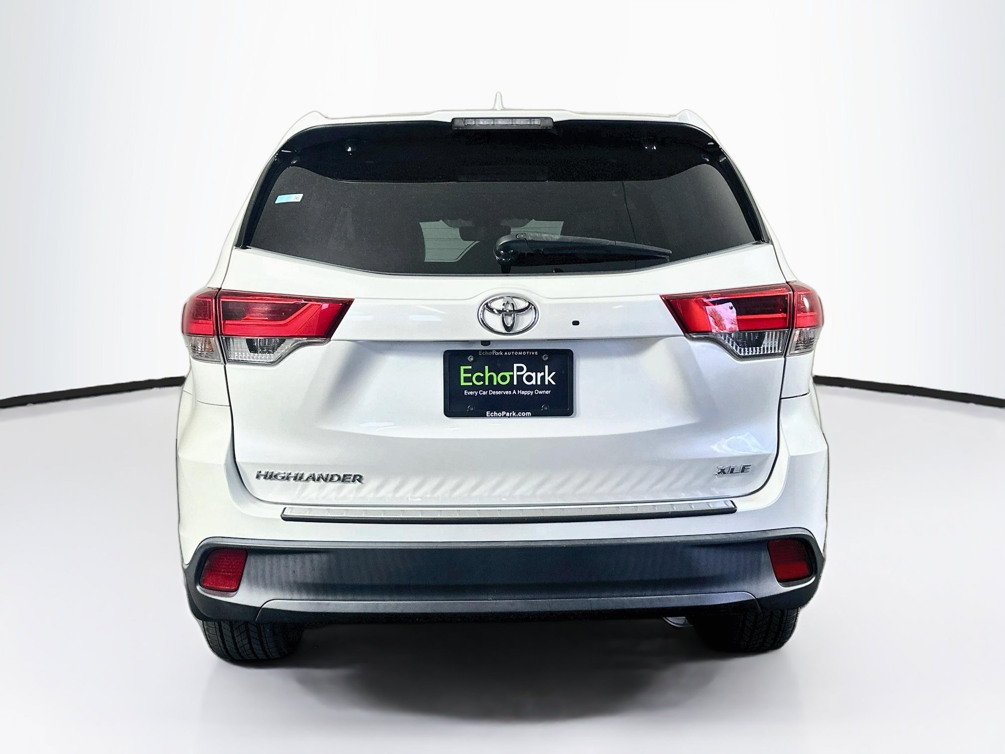 Used 2018 Toyota Highlander XLE FWD image 7