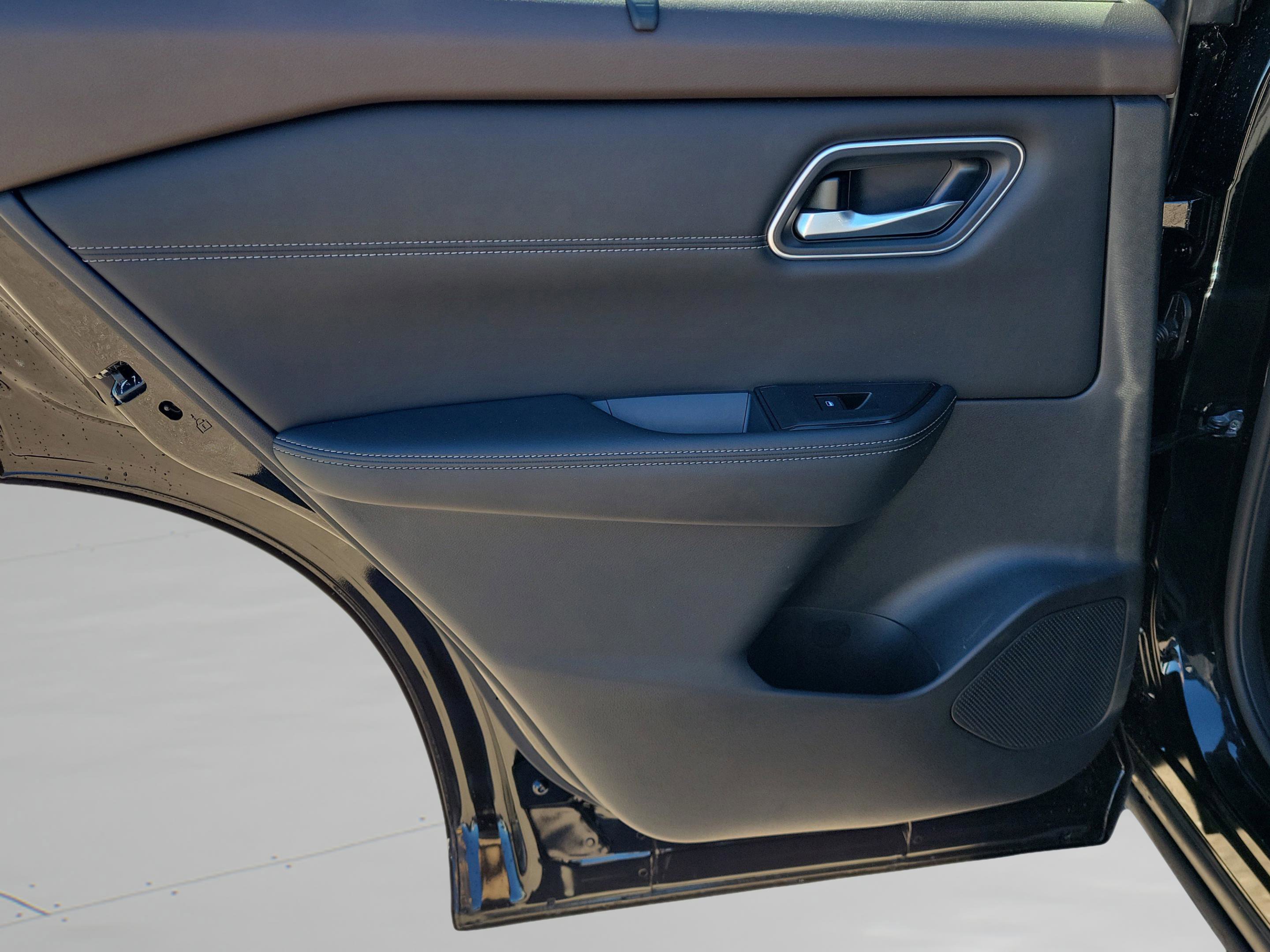 Certified 2021 Nissan Rogue SV w/ Premium Package image 34