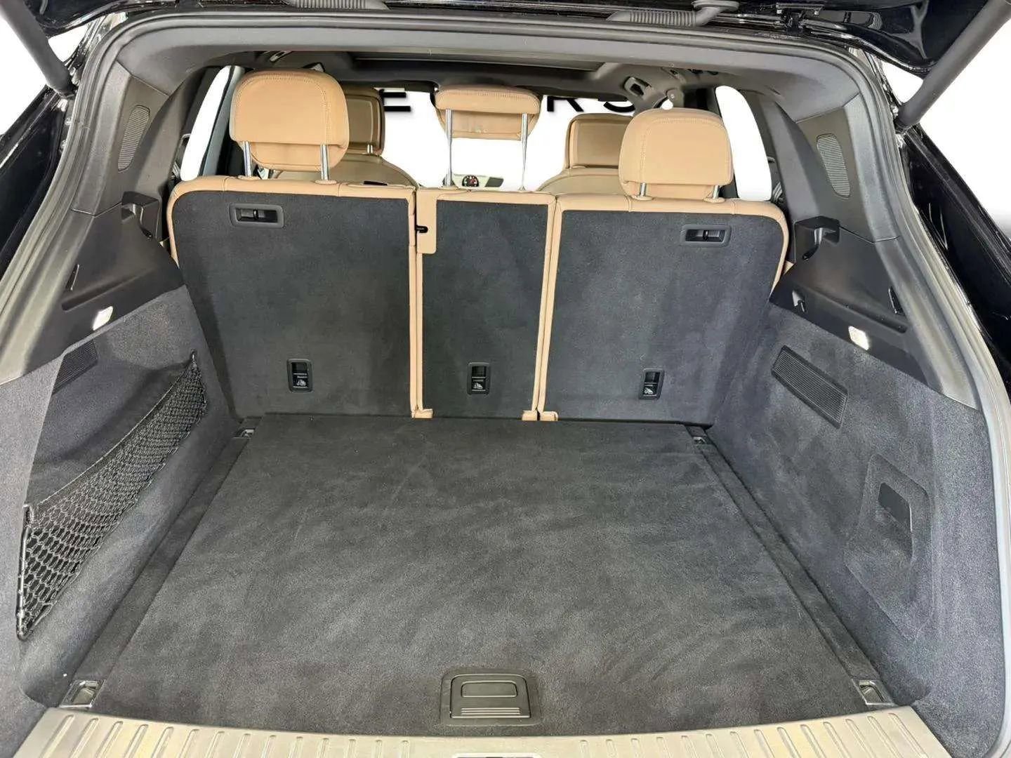 Used 2019 Porsche Cayenne S image 33