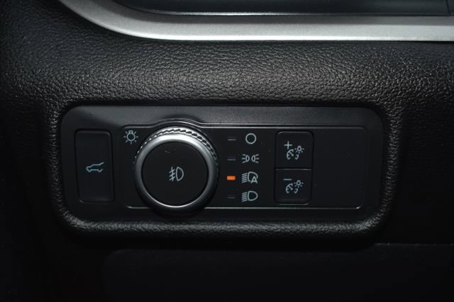Used 2022 Ford Explorer XLT w/ Equipment Group 202A image 16