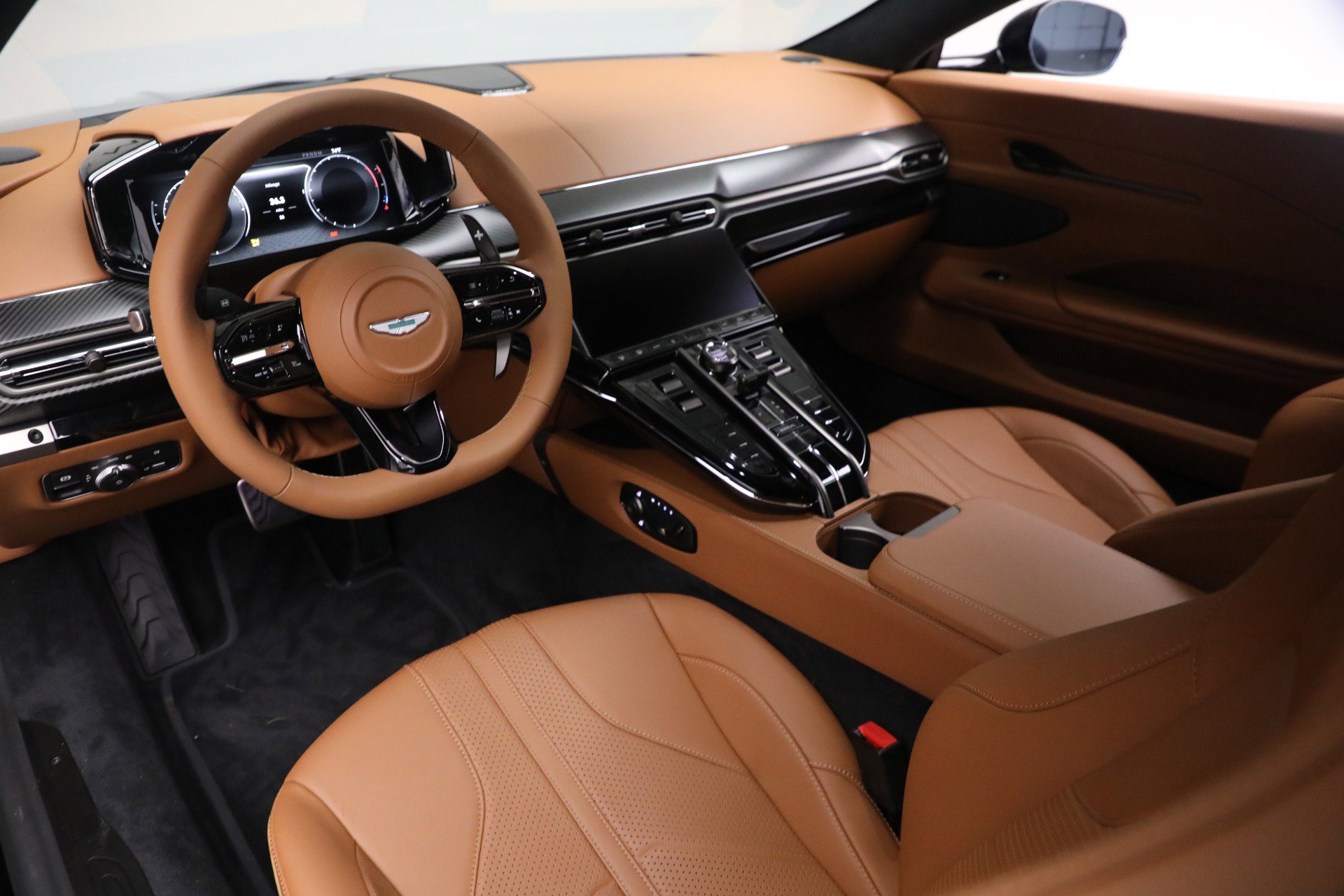 New 2026 Aston Martin V8 Vantage Coupe image 17